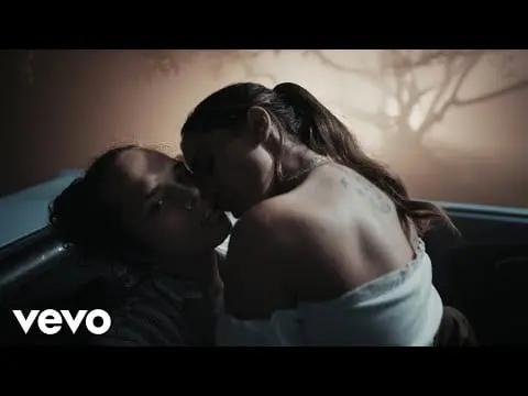 Complicado-Part.-Anitta-8211-Vitão.jpg